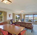 2 Water Crescent Retro Haven - Hervey Bay Accommodation