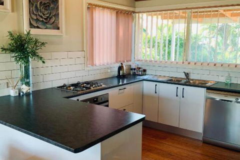 Lakeview Lodge - Hervey Bay Accommodation 6