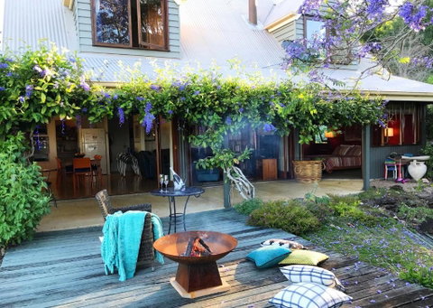 French Cottage & Loft - Hervey Bay Accommodation 5