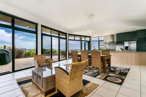 A SWEET ESCAPE Above Byron - Hervey Bay Accommodation 6