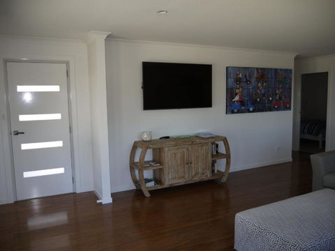 Westwood Villas Bridport - Hervey Bay Accommodation 3