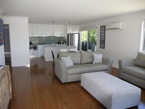 Westwood Villas Bridport - Hervey Bay Accommodation 4