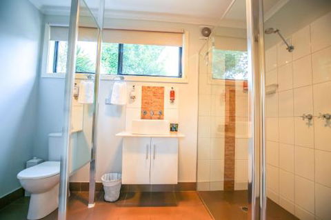 Allambie Cottages Villa 1 - Tourism Hervey Bay 1