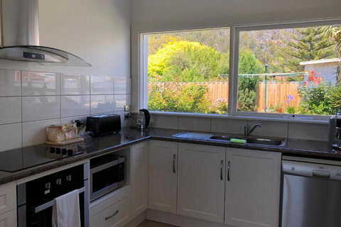 Seaside Retreat - Hervey Bay Accommodation 7
