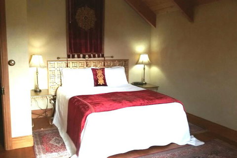 Kentisbury Country House - Hervey Bay Accommodation 7