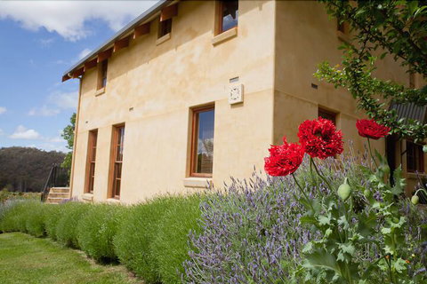 Kentisbury Country House - Hervey Bay Accommodation 3