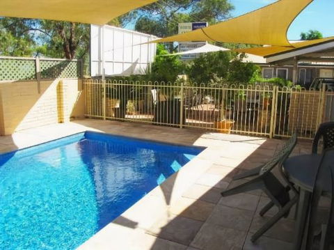 White Gum Motel - Hervey Bay Accommodation 0