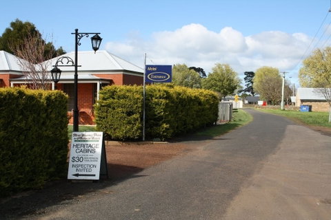 Ross Motel - Hervey Bay Accommodation 0