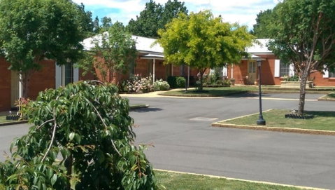 Ross Motel - Hervey Bay Accommodation 1