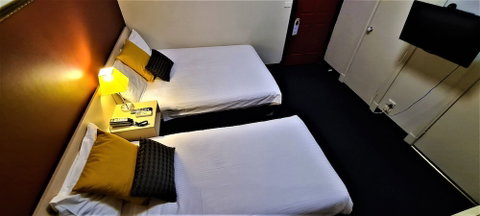 Brunswick Tower Hotel - Tourism Hervey Bay 6