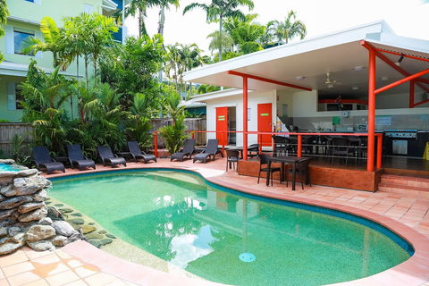 Port Douglas Motel - Hervey Bay Accommodation 2