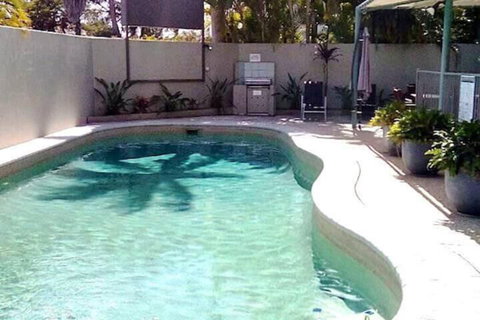 Le Court Villas - Hervey Bay Accommodation 1