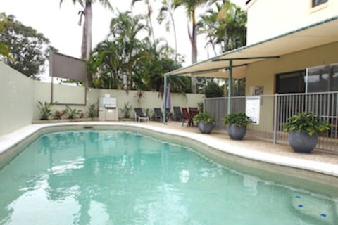 Le Court Villas - Hervey Bay Accommodation 0