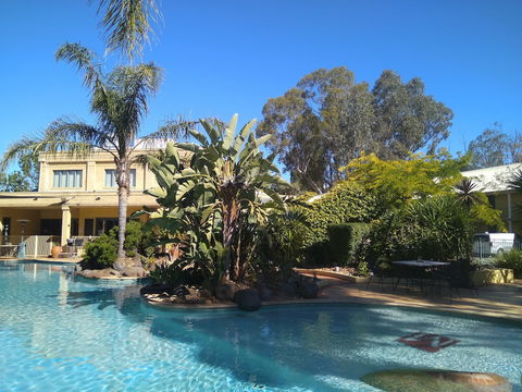 Madison Spa Motel - Adults Only - Hervey Bay Accommodation 3