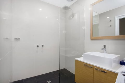 Mid City Warrnambool - Hervey Bay Accommodation 3