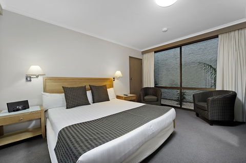 Mid City Warrnambool - Hervey Bay Accommodation 4
