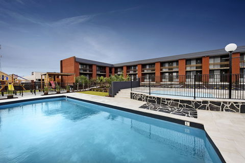 Mid City Warrnambool - Hervey Bay Accommodation 0