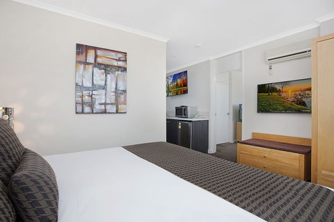 Mid City Warrnambool - Hervey Bay Accommodation 5