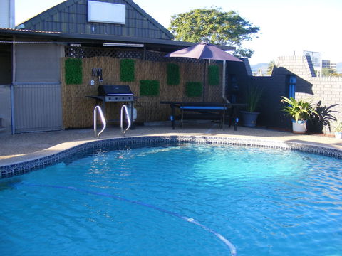 Motel Lodge - Tourism Hervey Bay 2