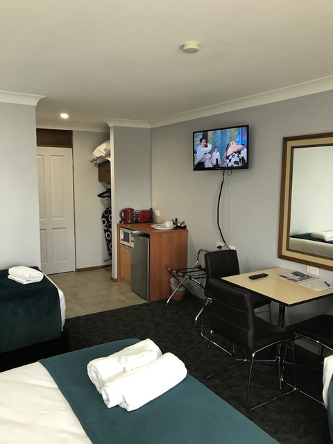 Town & Country Motor Inn Forbes - Hervey Bay Accommodation 4