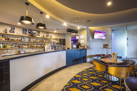 Nightcap At Carlyle Hotel - Hervey Bay Accommodation 1