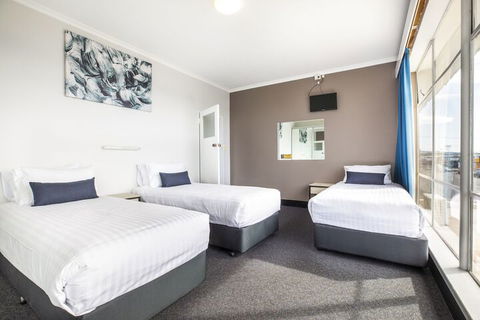 Nightcap At Carlyle Hotel - Hervey Bay Accommodation 4