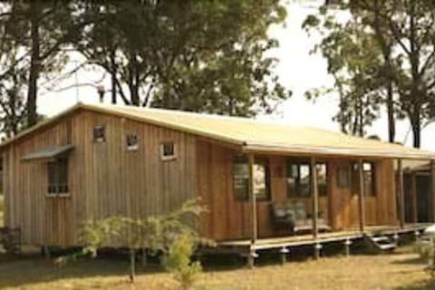 Lovedale Cottages - Hervey Bay Accommodation 3