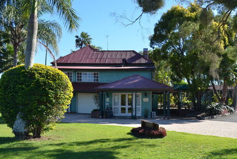 McNevins Loganholme Motel - Hervey Bay Accommodation 2