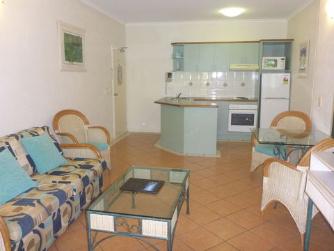 Palm Cove Tropic Apartments - Hervey Bay Accommodation 3