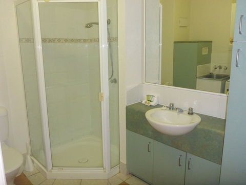 Palm Cove Tropic Apartments - Hervey Bay Accommodation 5