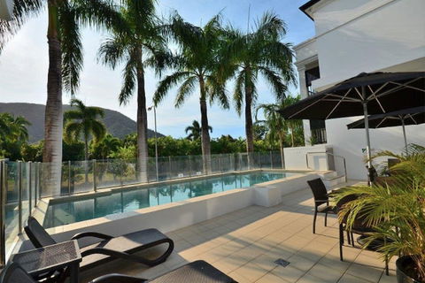 Elysium Apartments - Hervey Bay Accommodation 1