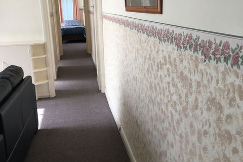 Hobart Apartments - Hervey Bay Accommodation 7