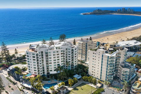 Peninsular Beachfront Resort - Hervey Bay Accommodation 3
