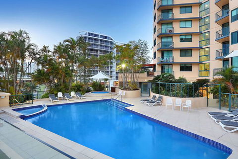 Peninsular Beachfront Resort - Hervey Bay Accommodation 4