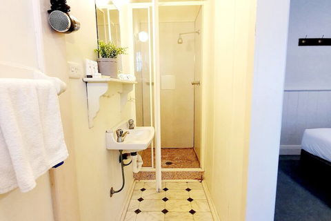 Point Lonsdale Guest House - Tourism Hervey Bay 6