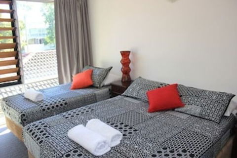 Townsville Holiday Apartments - Hervey Bay Accommodation 2
