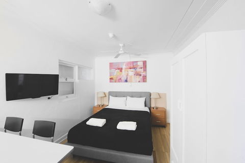 Manly Waves Hotel - Hervey Bay Accommodation 3