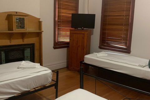 Burwood Bed And Breakfast - Hervey Bay Accommodation 4