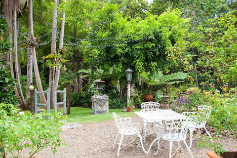 Noosa Valley Manor B&B Retreat - Tourism Hervey Bay 0