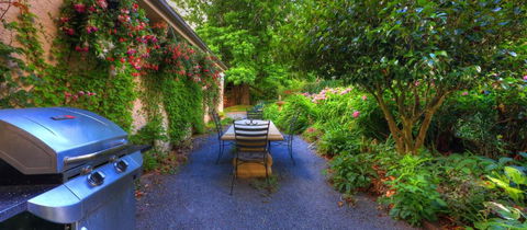 Old Wesley Dale Heritage Accommodation - Hervey Bay Accommodation 3