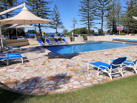 Southern Cross Beachfront Holiday Apartments - Tourism Hervey Bay 4