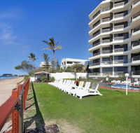 Spindrift on the Beach - Tourism Hervey Bay