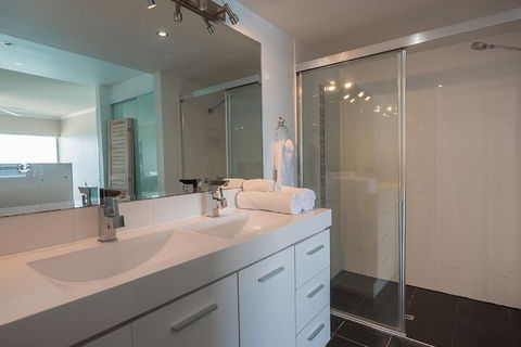 Pacific Plaza Apartments - Hervey Bay Accommodation 6