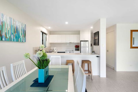 Unit 01 The Noosa Apartments - Hervey Bay Accommodation 3