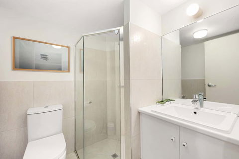 Unit 01 The Noosa Apartments - Hervey Bay Accommodation 4