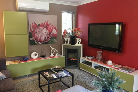 Crimson Villa - Tourism Hervey Bay 2