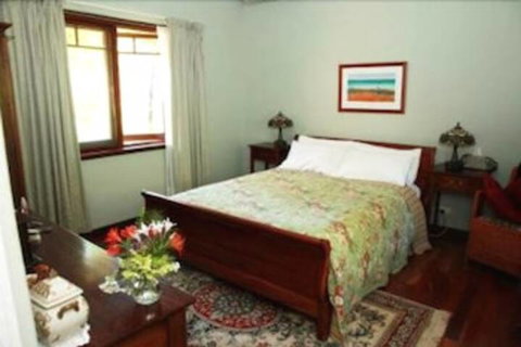 Fawkes House Country Spa Retreat - Hervey Bay Accommodation 2