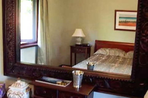 Fawkes House Country Spa Retreat - Hervey Bay Accommodation 7