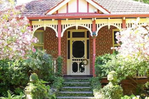 Fawkes House Country Spa Retreat - Hervey Bay Accommodation 0