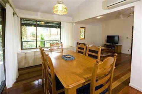 Montville Attic - Tourism Hervey Bay 3